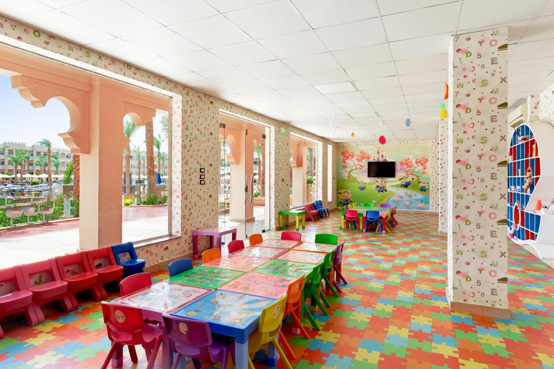 Pickalbatros Palace - Aqua Park Hurghada Exterior photo Nursery